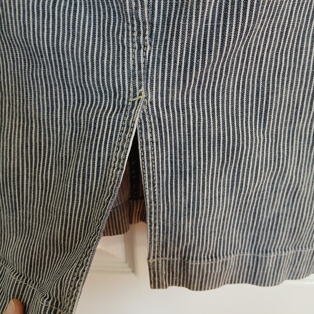 GAP Navy and White Striped Pencil Skirt Denim Coastal Grandma Beach Casual Prep - Picture 5 of 7